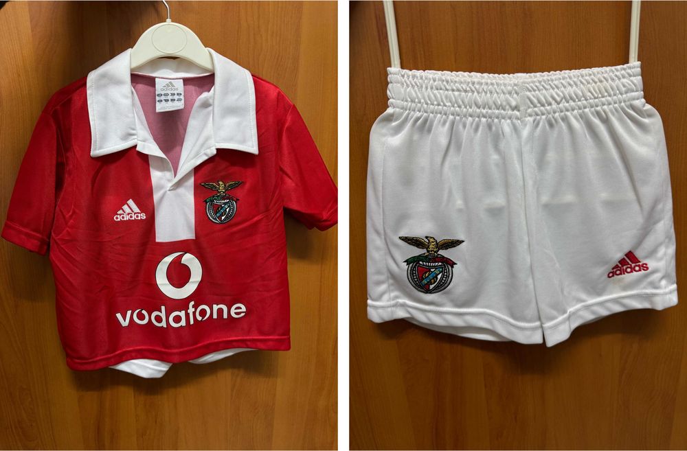 Equipamento camisola e calções do Benfica para criança 3-4 anos
