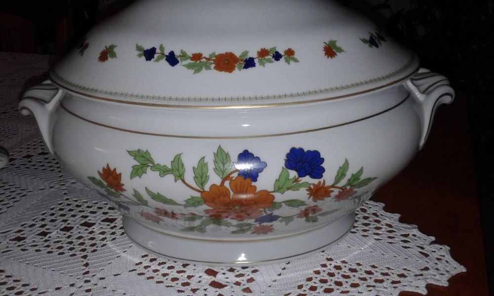 Complete Coimbra Dinner Service427751987689574404