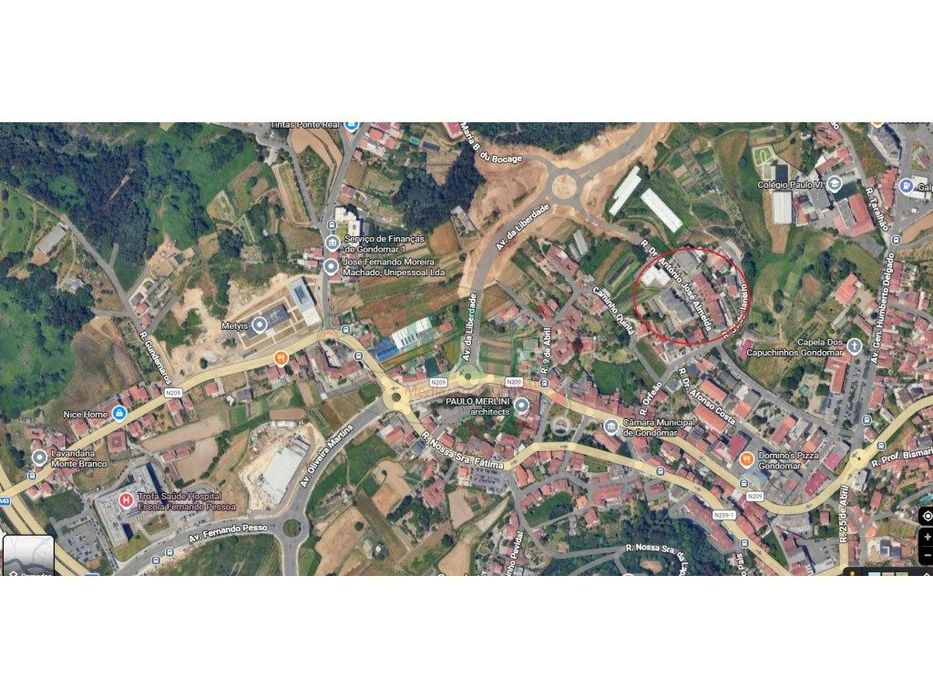 T3 p/ Recuperar | Terraço e Garagem Fechada| Localização Privilegiada