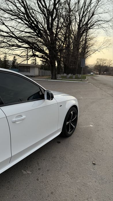 Продам Audi A4 B8 FL