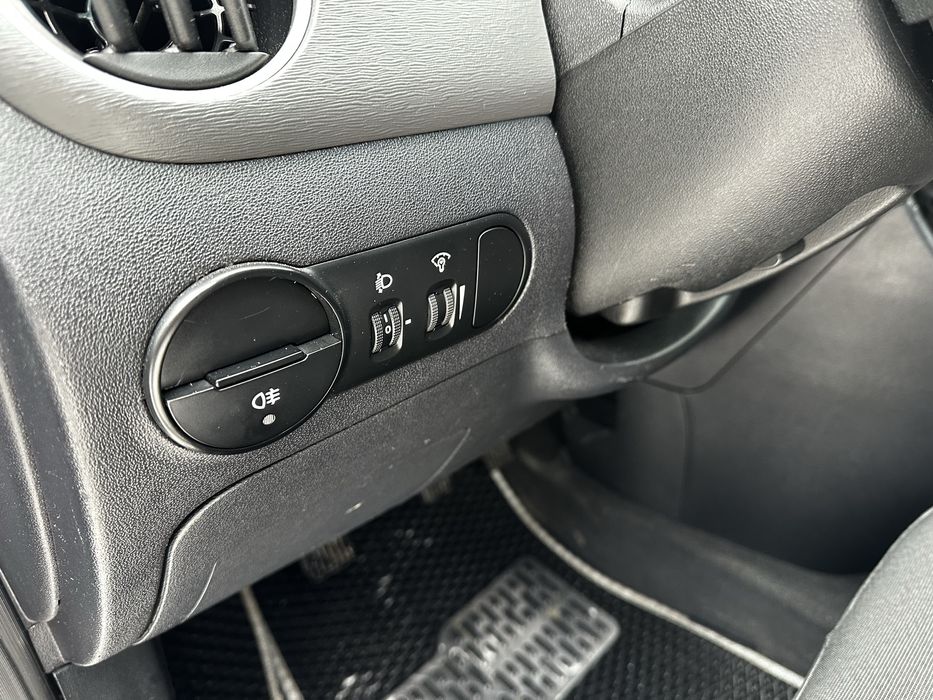 Hyundai і10 Офіційна