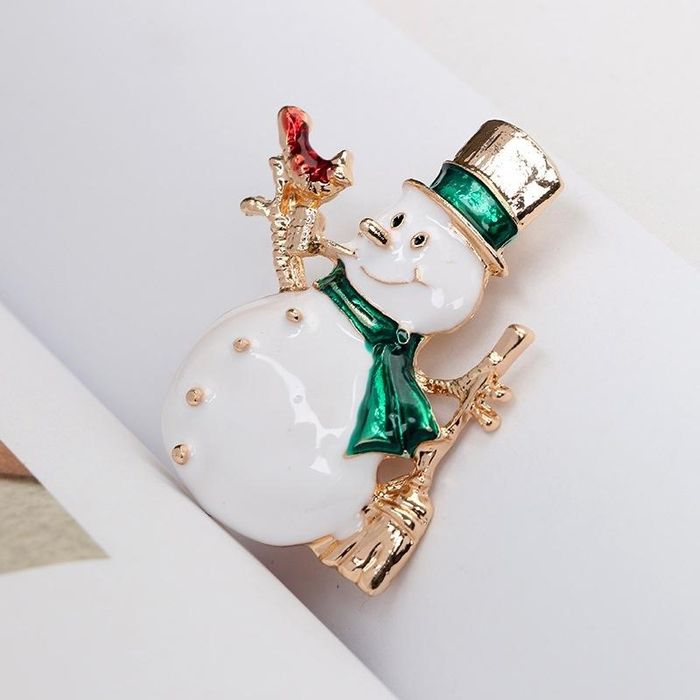 Гарна зимова прикраса. Нова