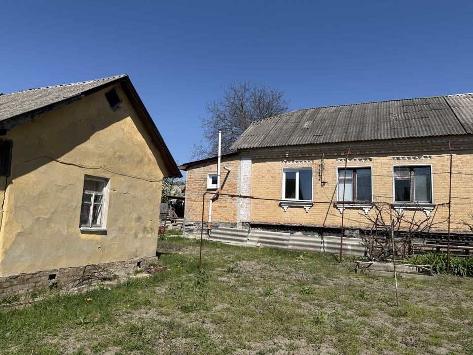 Продам 1/2 частину   Будинку вул Добровольців (р-н стрижень)
