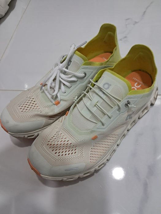 Tenis ON CLOUD Coast