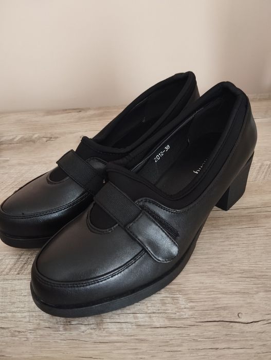 Нові кроси 39р...