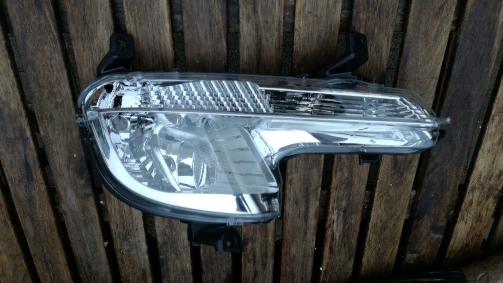 PEUGEOT 508 halogen prawy nowy
