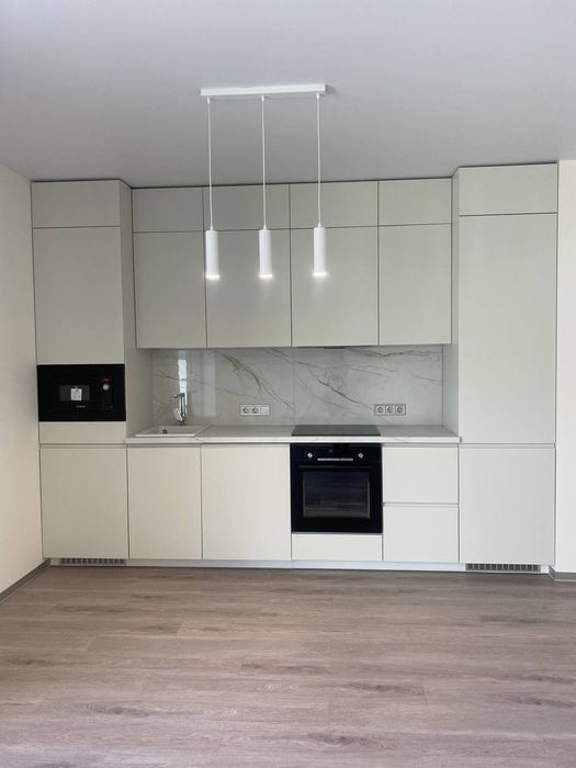 Будинок з євроремонтом в 20 хвилинах від Києва, єОселя ТАК