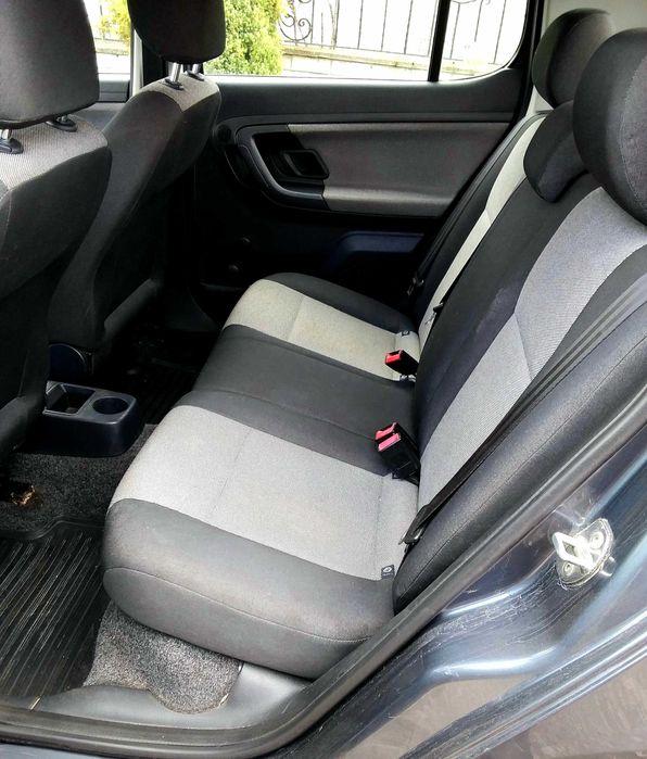 Автомобіль шкода