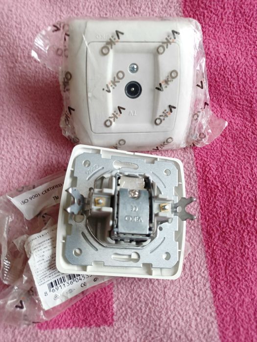 розетка інтернет телебачення VIKO на фото