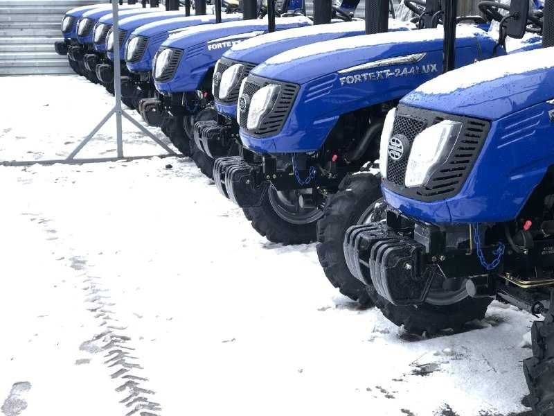 Мінітрактор Forte XT-244 LUX: 24 к.с., 4х4, Редукторний Міст