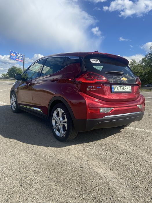 Продам CHEVROLET bolt ev