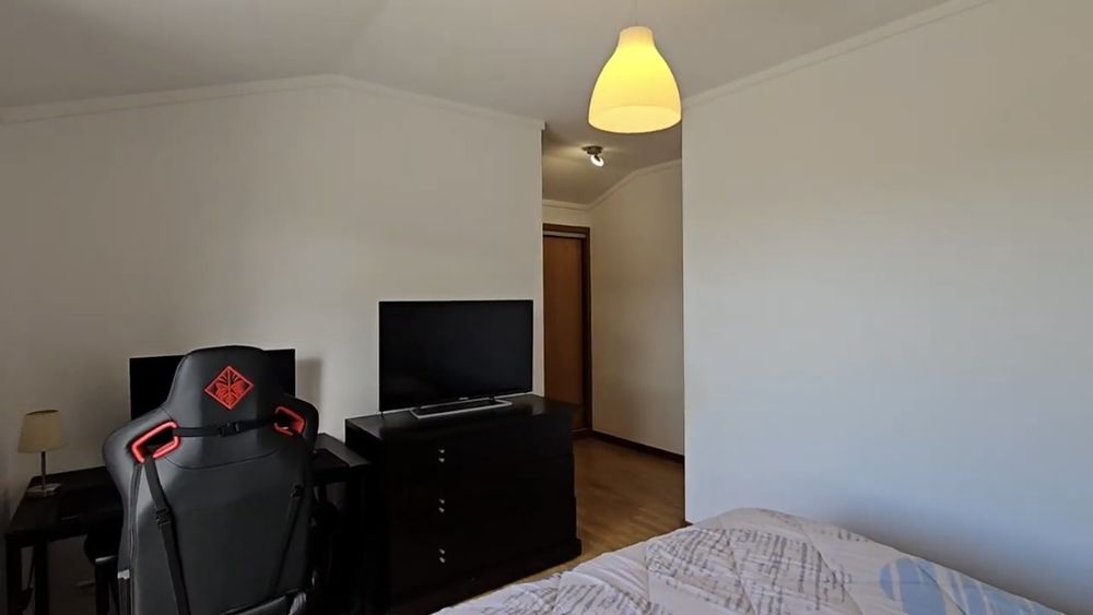T2 Duplex com 2 Suítes, Terraço e Box em Condomínio Fechado