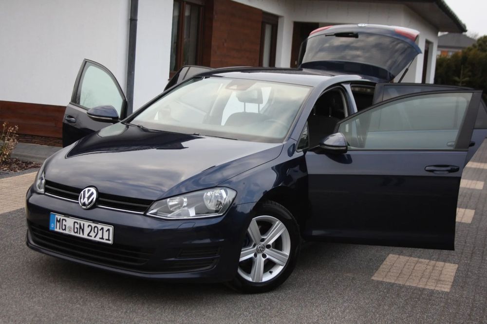 Volkswagen Golf VII 1.6 diesel 5 Drzwi Alufelgi Klima Tablet Bluetooth OPŁACONY 2013r