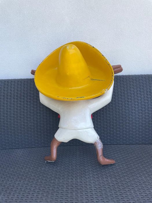 Boneco Speedy González em porcelana fria ou biscuit
