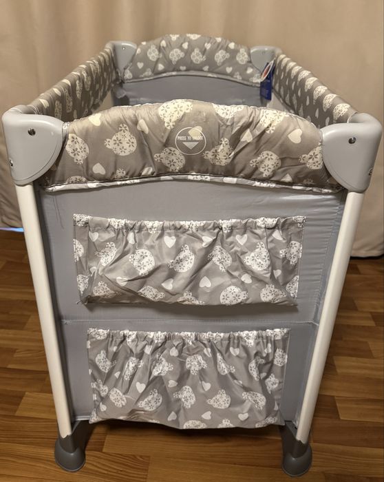 Дуже зручне і компактне ліжечко Hauck від народження