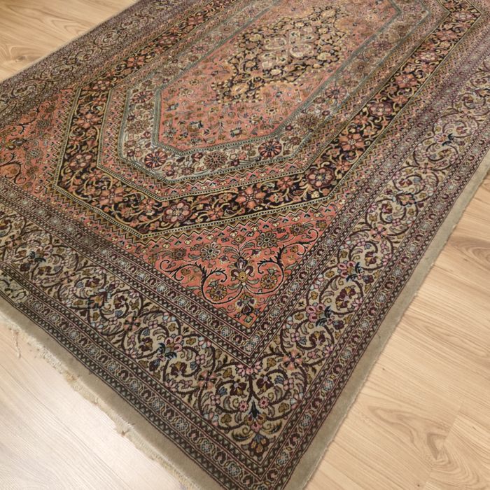 Dywan ręcznie tkany 130/ 200