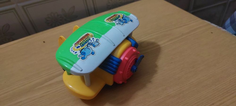 Самолётик игрушка