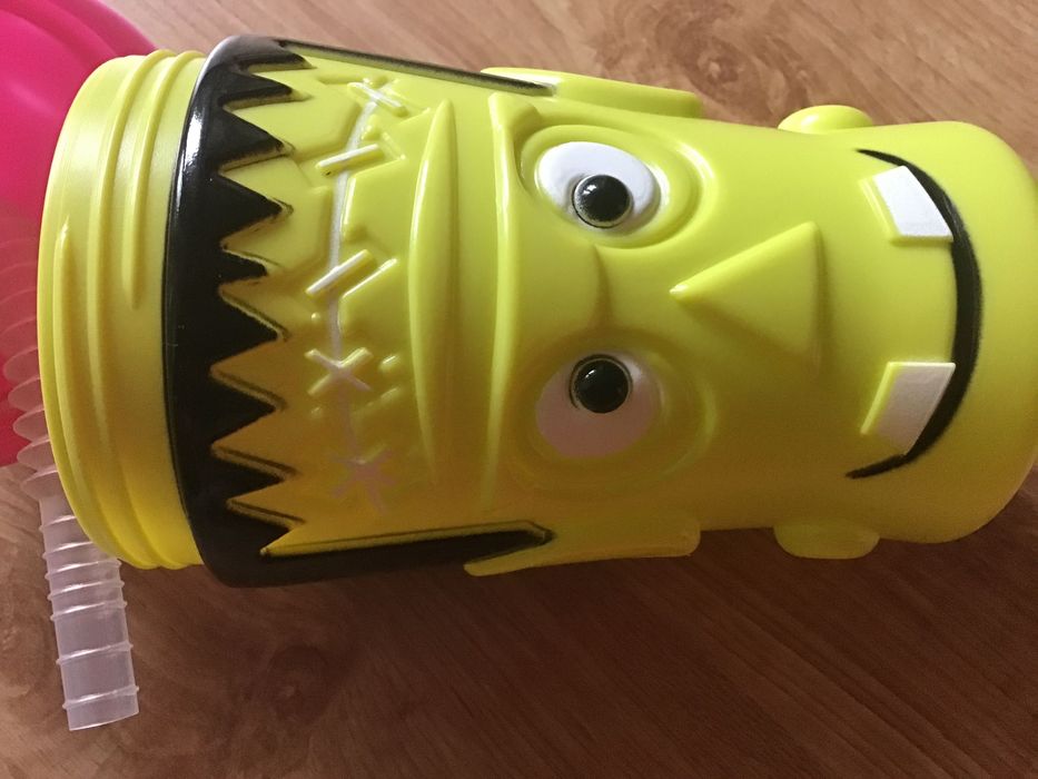 Kubek z zakręcanym wieczkiem, kolorowy , poj 400 ml