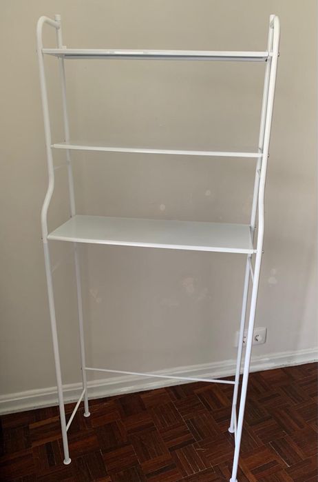 Rack que foi secretária muito útil. Estante como nova.