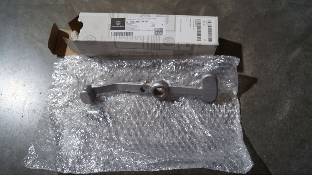 Важіль перемикання балансир КПП механіка Sprinter W906 Vito W639 W447