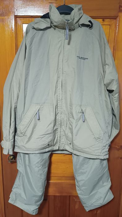 Продам б/у спортивний костюм