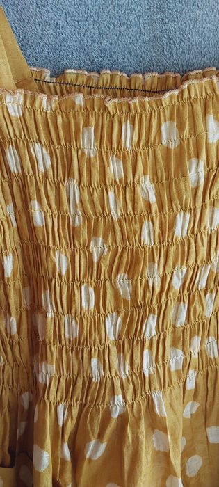 Dla bardzo wysokiej sukienka długa w grochy