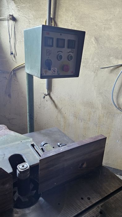 Frezarka Gomad FD1 z posuwem