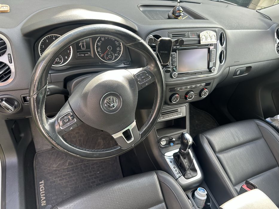 Продам автомобіль Volkswagen Tiguan