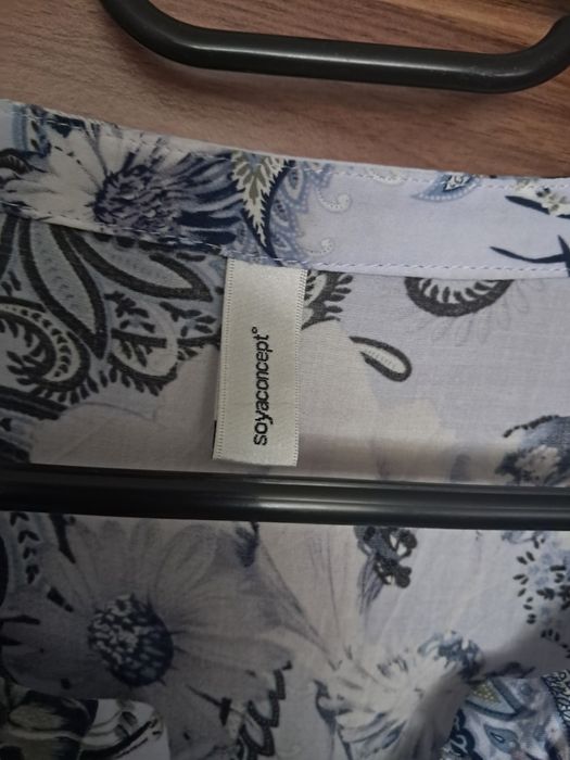 Błękitna bluzeczka r. XL soyaconcept
