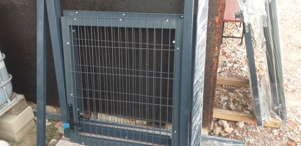 Furtki panelowe malowane