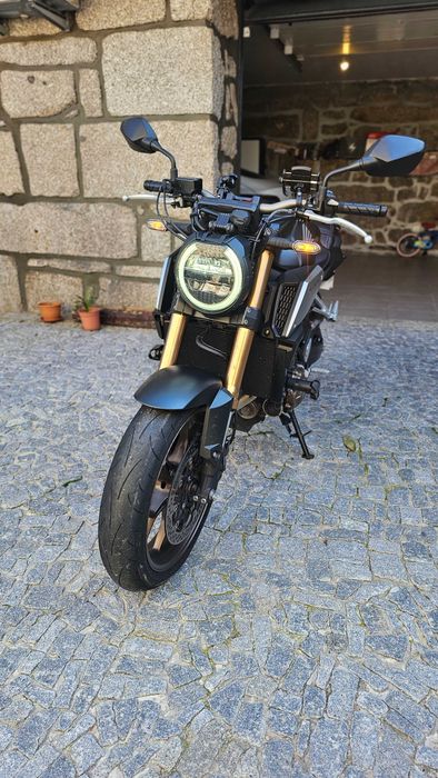 Honda CB650R FullPower Escape