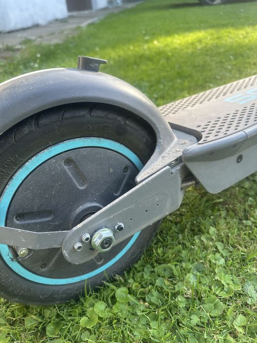 Motus Scooty 10 Plus 2022 – 500W / 15Ah / 10” / amortyzacja