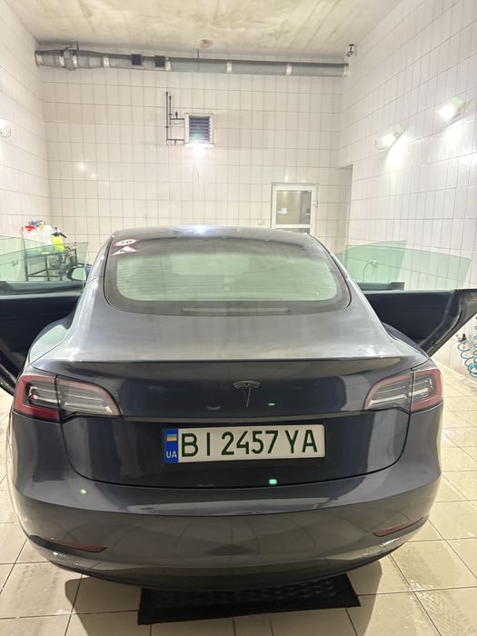 Tesla Model 3. 11.2023 року пробіг 27800