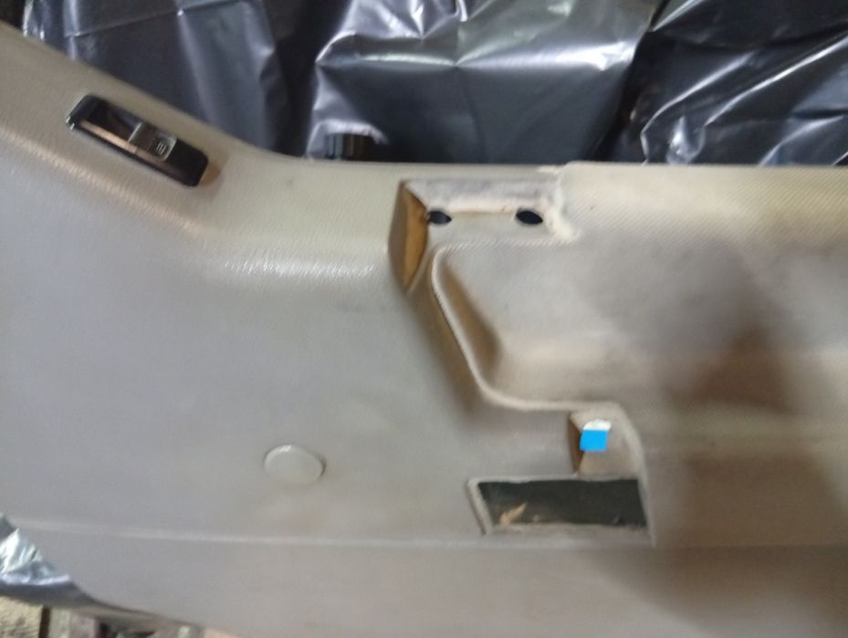 VW T4 Boczek Tapicerka prawa wersja do elektrycznej szyby