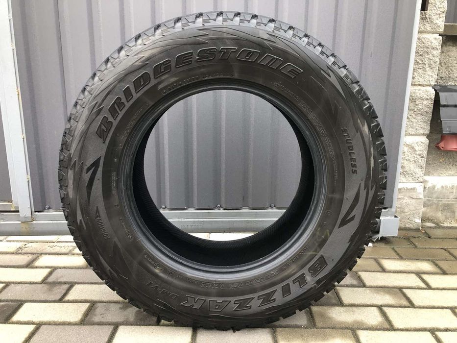 Bridgestone Blizzak 265/65/R17