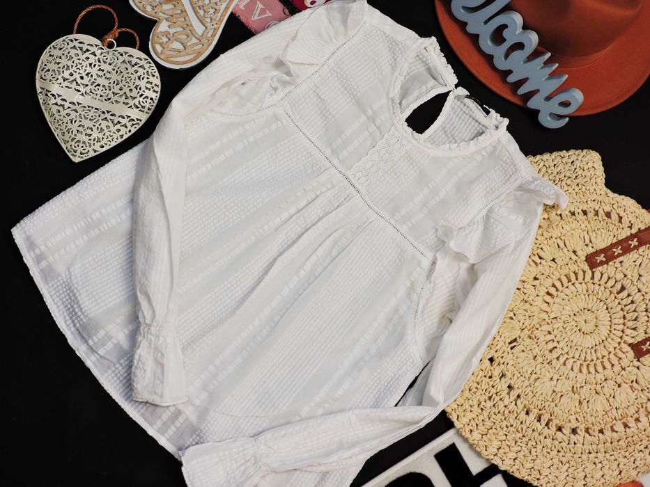Stradivarius Biała bluzecka boho falbanki M