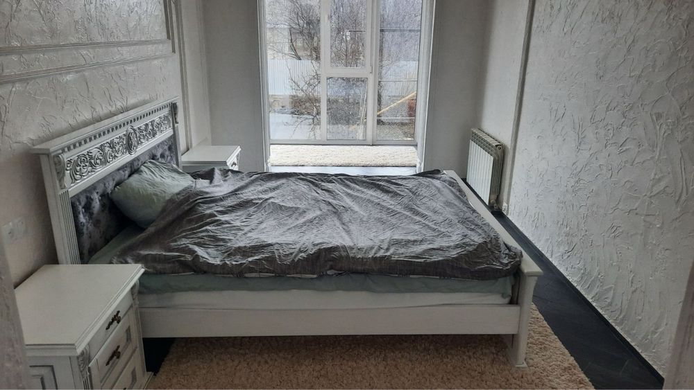 Без відкл СВІТЛА ! Центр 4 кімнатна подобова 10 осіб  оренда посуточна