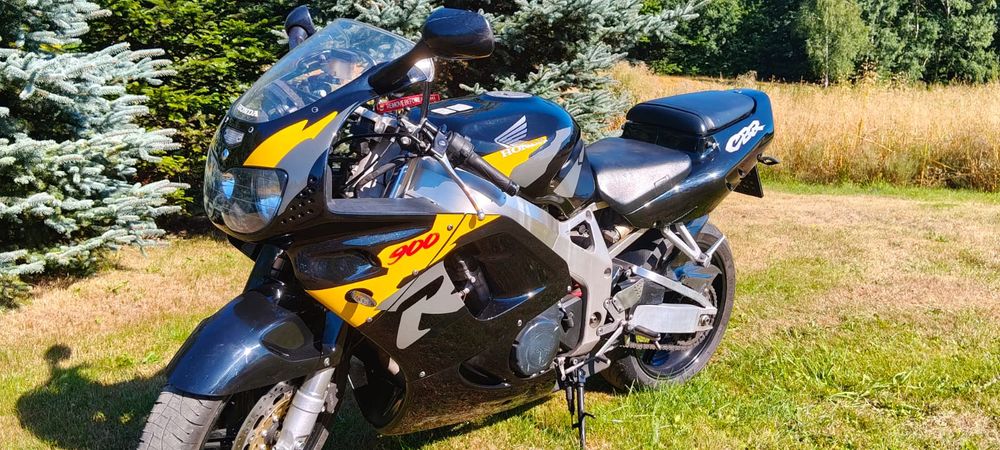 Honda CBR 900 RR
