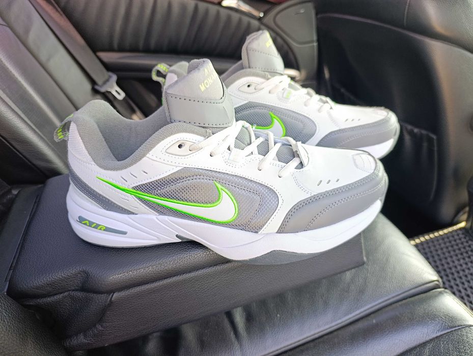 Nike Air Monarch IV