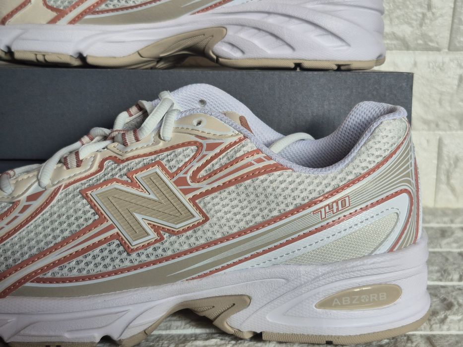 New Balance 740 | Beige Red | 43 (27.5 см)