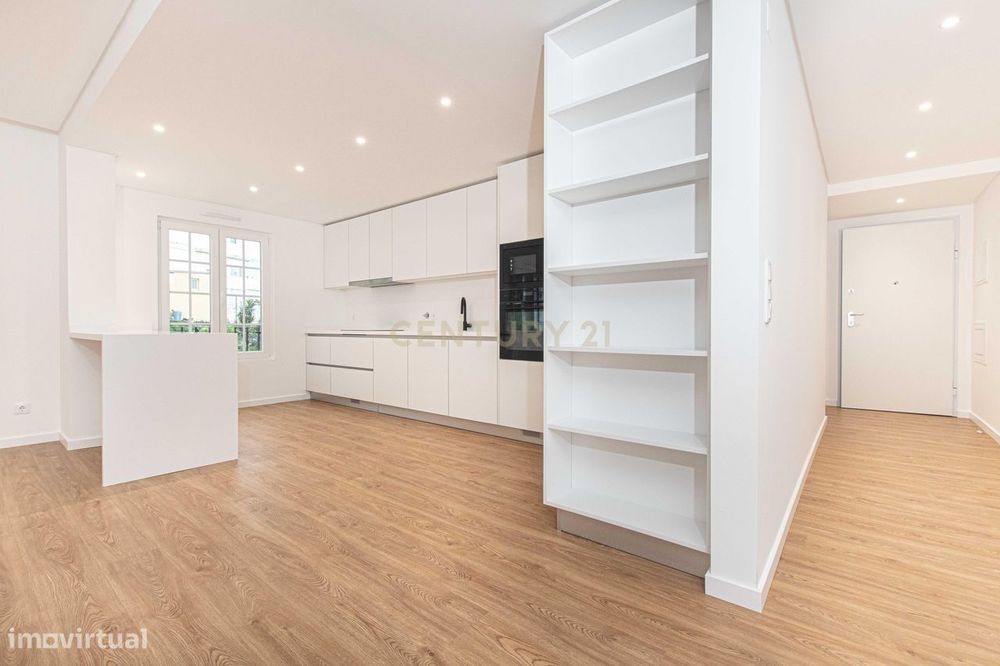 Apartamento T2 Urbanização Neudel - Novo