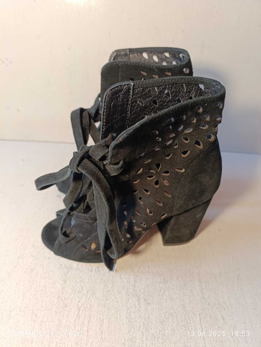 botki skórzane letnie Carinii