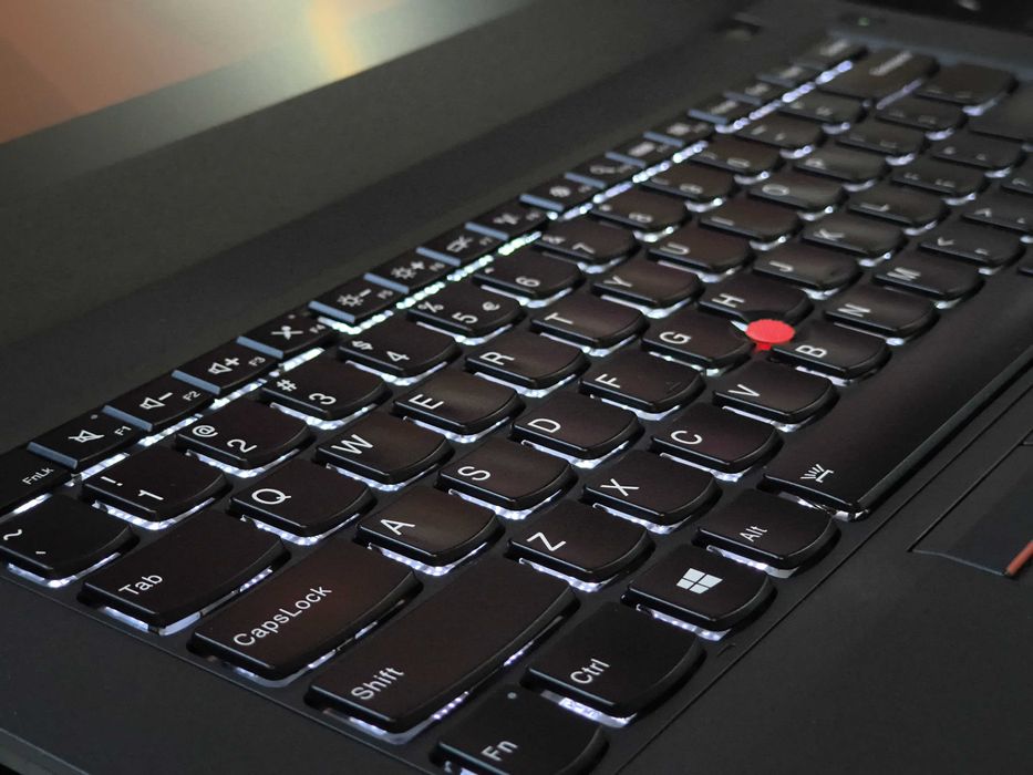 Є в кількості Lenovo ThinkPad T460 (Core-i5-6300U/8Gb-DDR3-500Gb-HDD)