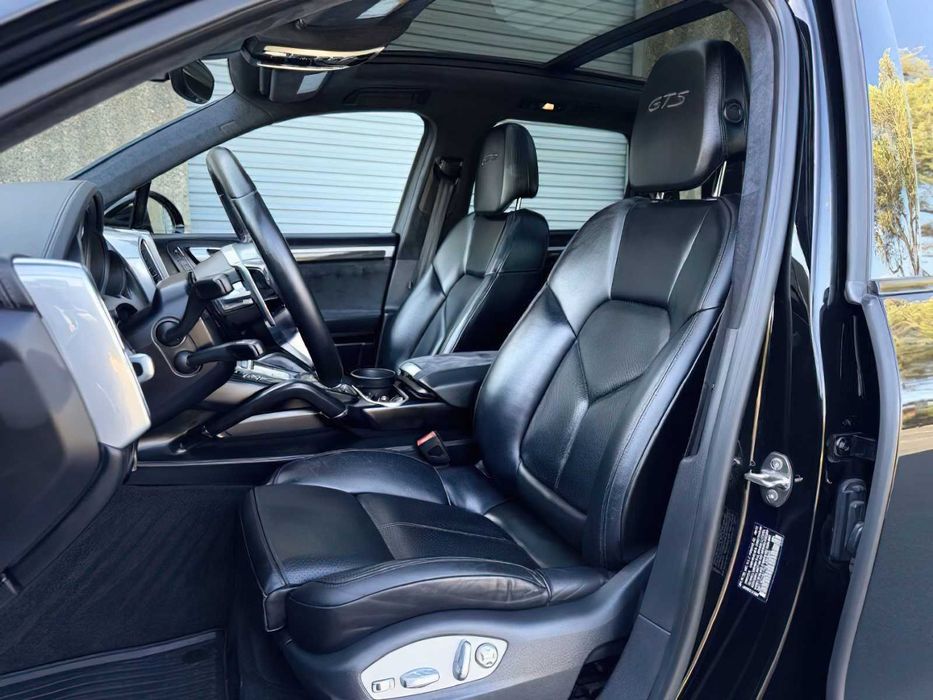 Porsche Cayenne      2017