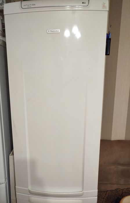 Продам холодильник Electrolux