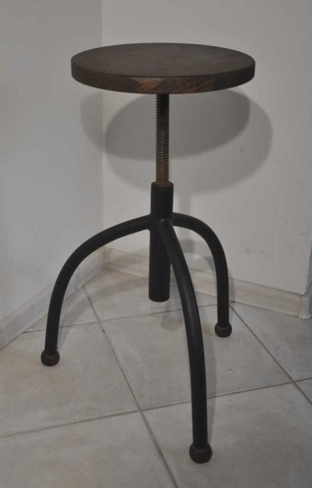 Stary stołek warsztatowy PRL, obrotowy, hoker. loft, industrialny