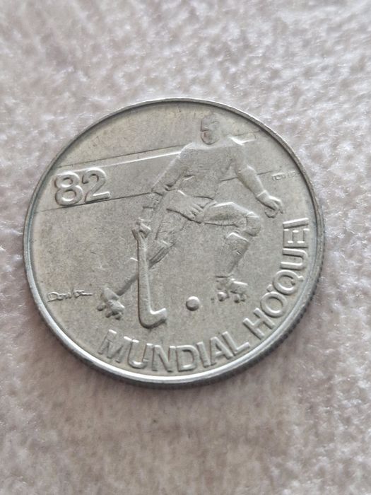 Moeda não circulada 2,5 escudos mundial de Hoquei 1982