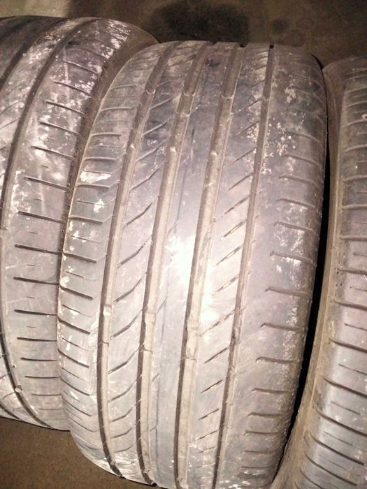 245 40 R19 Continental