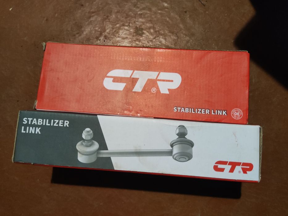 Стійки стабілізатора на Toyota Camry 20