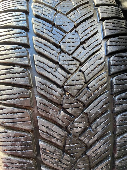Зимова гума FULDA Kristal Control HP2  235/45 R18